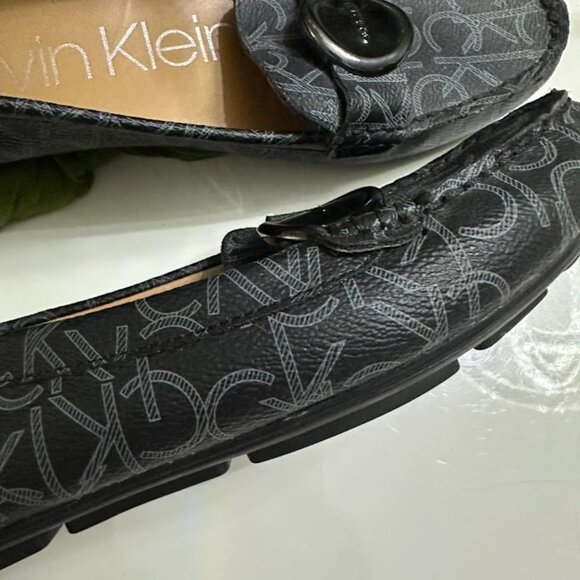 Calvin Klein Women Leana Loafer Black Logo Leather Slip On Casual Comfort Flat - Picture 2 of 4